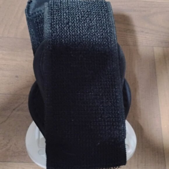 EA SPORTS Active 2 Wireless Heart Rate Monitor for Nintendo Wii - Picture 2 of 2